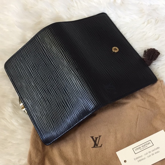 Authentic Louis Vuitton Epi French purse wallet. - Picture 6 of 7